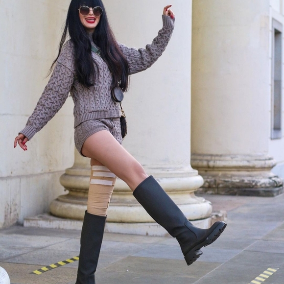 Zara 2 pieces cable knit short + sweater set - Picture 5 of 16